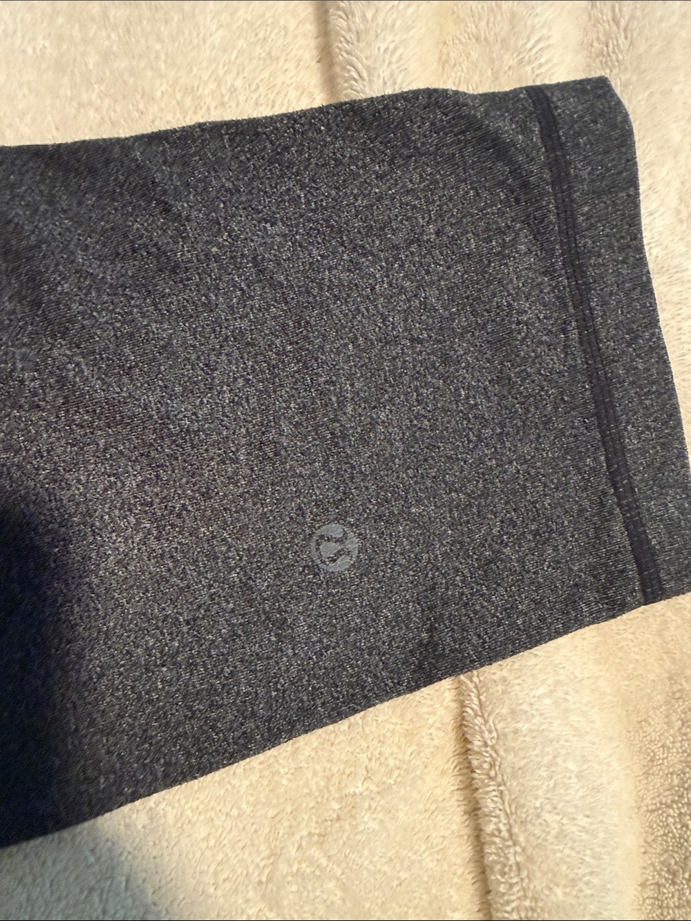 lululemon Heathered Dark Gray cropped Leggings